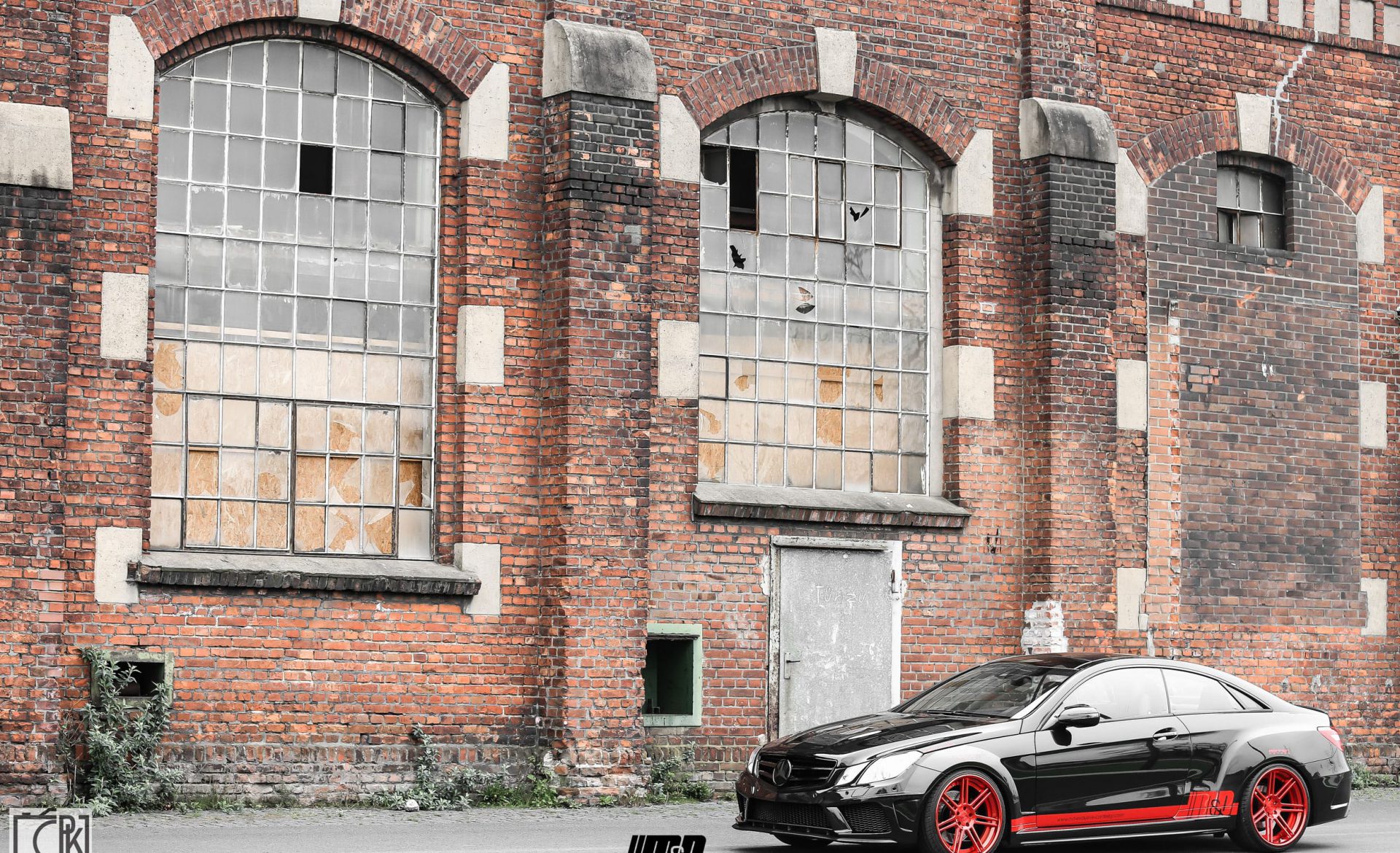Mercedes E500 Coupe Tuning - PD850 Black Edition Widebody Aerodynamik-Kit