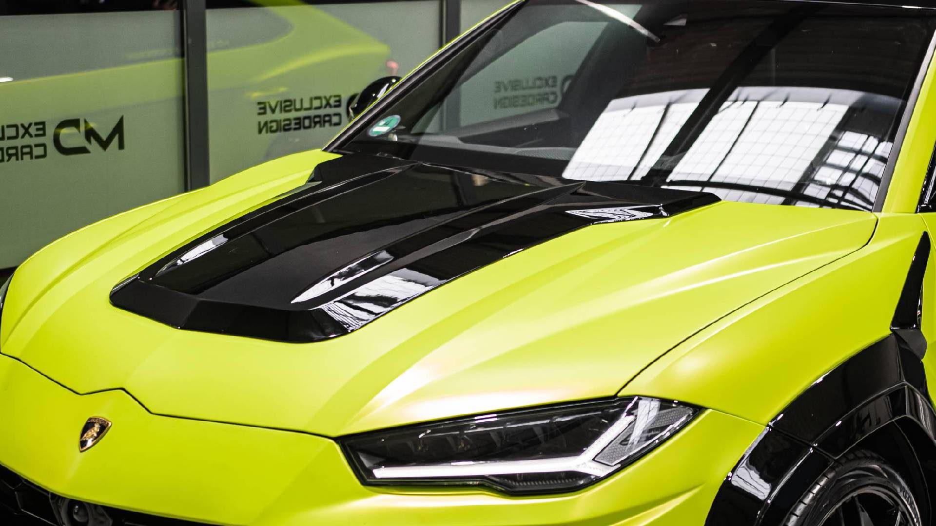 PD700 Bonnet Add-On for Lamborghini Urus