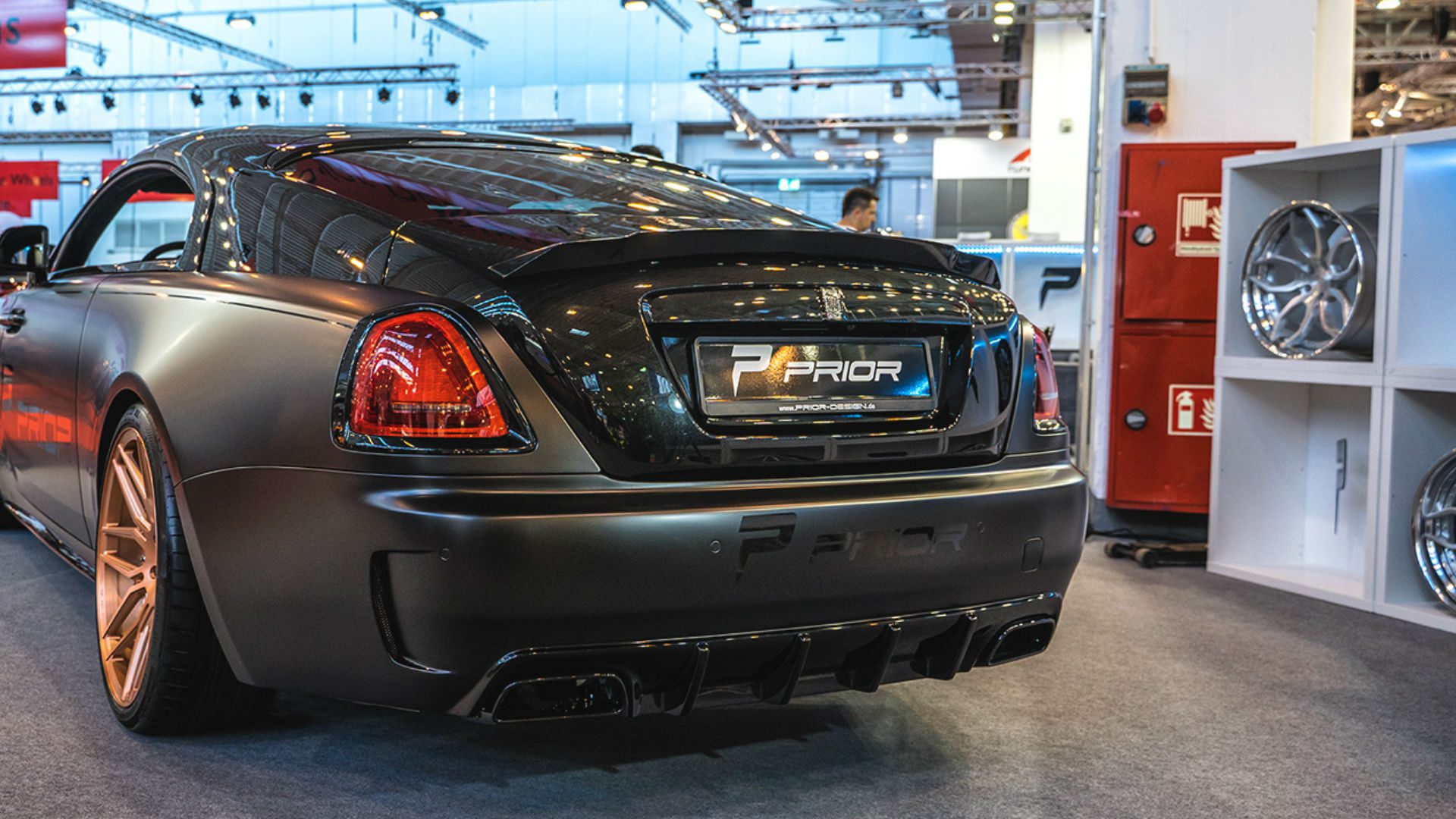 PRIOR-DESIGN BlackShot Heckstoßstange mit Diffusor für Rolls Royce Wraith