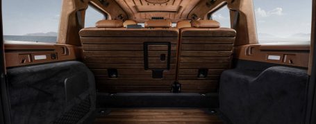 Floor Panelled with Varnished Wood - Cognac - Mercedes-AMG G63 W464 G-Yachting Edition